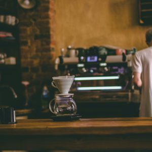 Barista dans un coffee shop