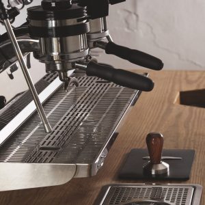 Machine à espresso professionnelle et solutions café pour entreprises proposées par FOX COFFEE à Metz